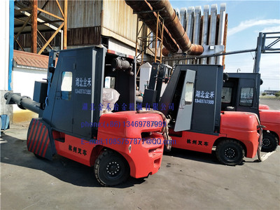 4叉车加料车